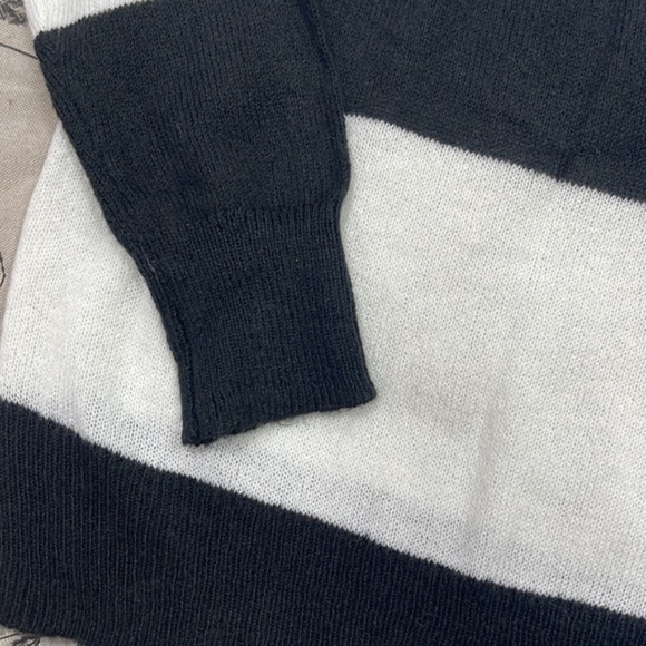 Treasure & Bond Wide Stripe Crewneck Sweater - Picture 5 of 8